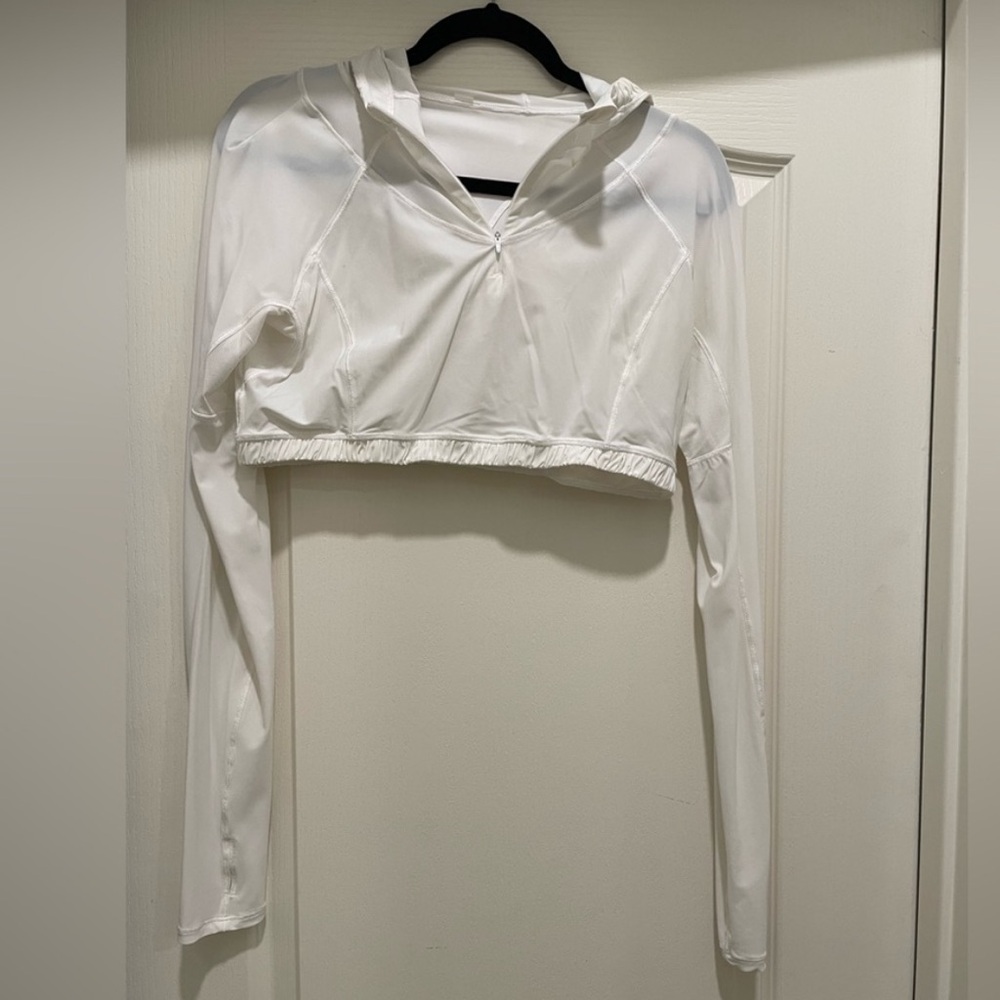 Lululemon Cropped Water Bound Rash Guard with hood